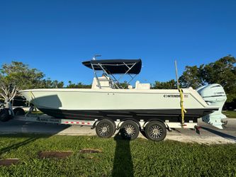 33' Contender 2012 Yacht For Sale